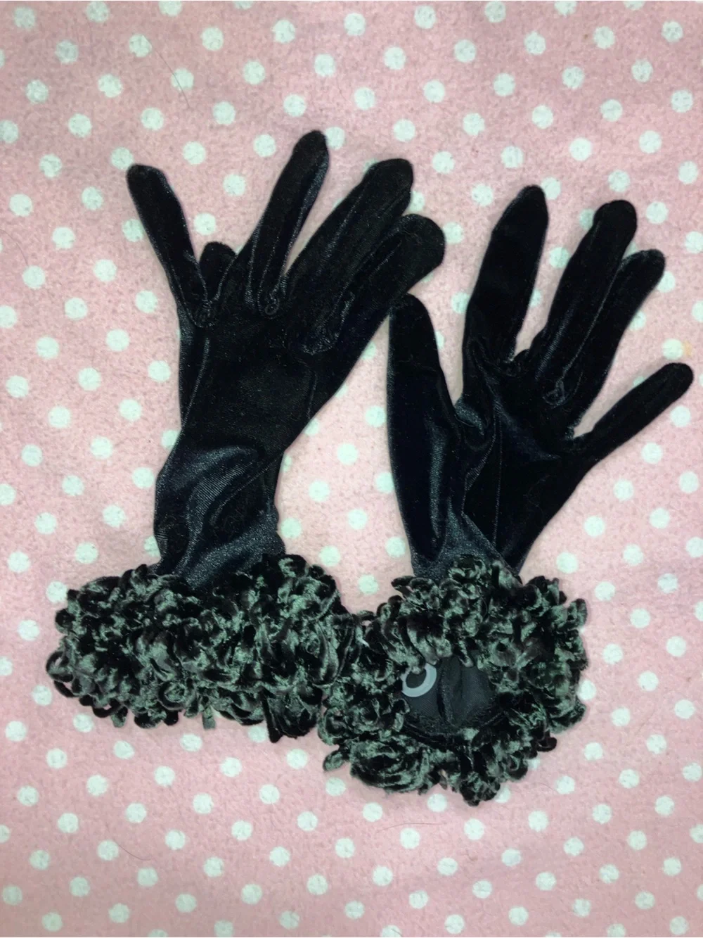 Black Velvet Gloves with Ruffled Cuff